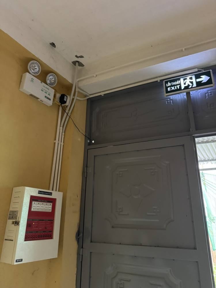 Lắp đặt báo cháy, đèn sự cố và đèn Exit – HQ PCCC